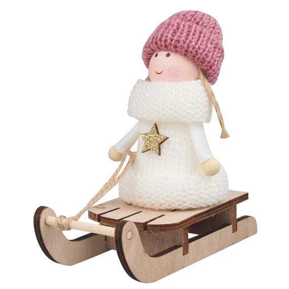 Kislány rózsaszín sapkában, szánkón  12 cm 