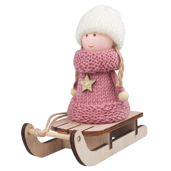 Kislány fehér sapkában szánkón  12 cm