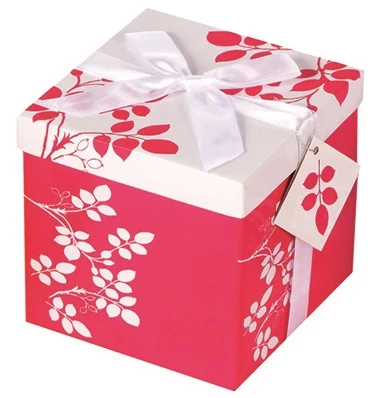 Összecsukható papír ajándékdoboz M 15 x 15 x 15  cm masnival