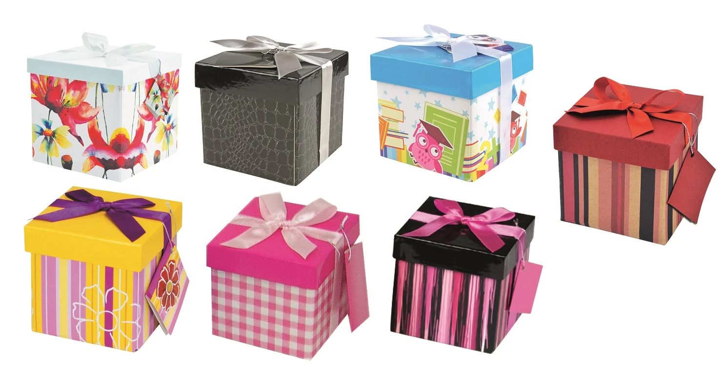 Összecsukható papír ajándékdoboz XS 10 x 10 x 10 cm